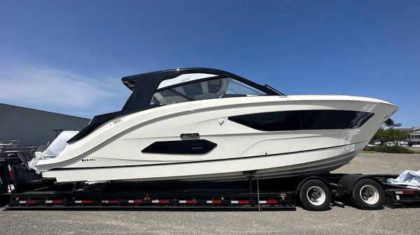 Sea Ray Sundancer 370 