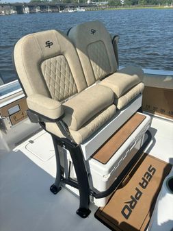 Sea Pro 239 Center Console image