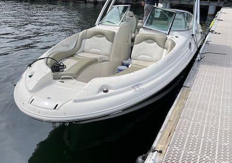 Sea Ray 270 Sundeck 