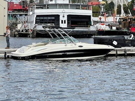 Sea Ray 270 Sundeck image