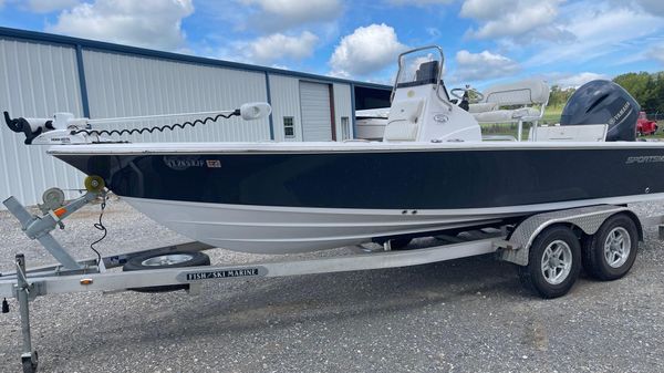 Sportsman Masters 207 Bay Boat