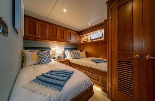 Outer Reef Yachts 900 Motoryacht image