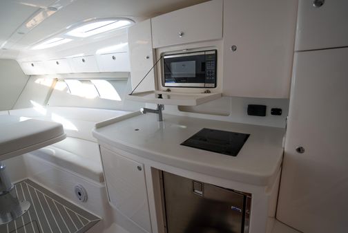 Intrepid 407 Cuddy image