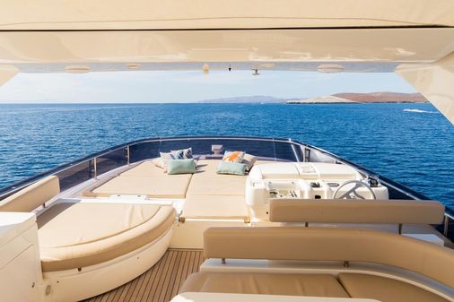 Ferretti Yachts 720 image