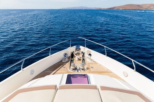 Ferretti Yachts 720 image