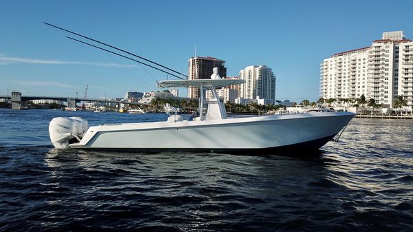 Contender 35 ST