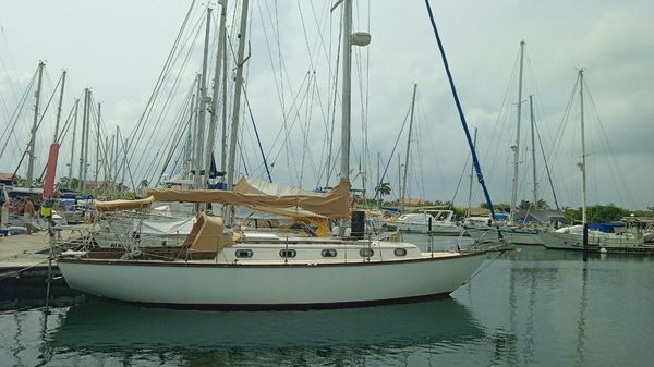 Cape Dory 36