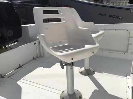 Angler 180 Center Console image