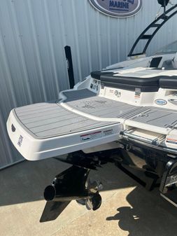 Chaparral 21-SURF image