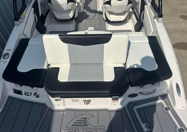 Chaparral 21 Surf image