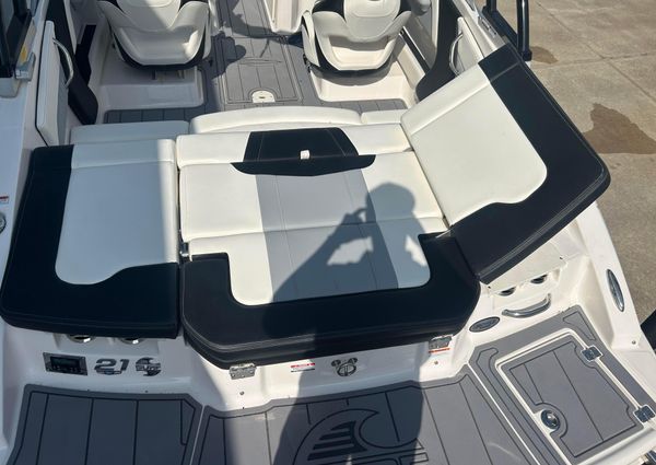 Chaparral 21 Surf image