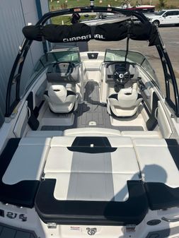 Chaparral 21-SURF image