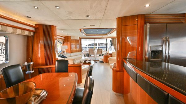 Sunseeker 82 Yacht image