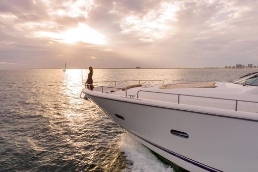 Sunseeker 82 Yacht image