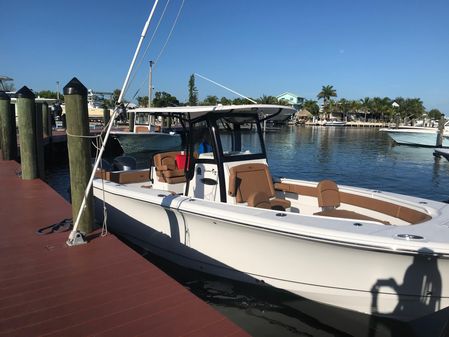 Sea Hunt Gamefish 30 Forward Seating image