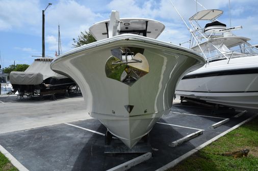 Sea Hunt Gamefish 30 Forward Seating image