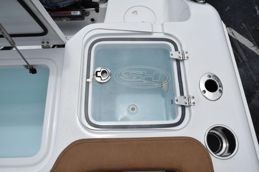 Sea Hunt Gamefish 30 Forward Seating image