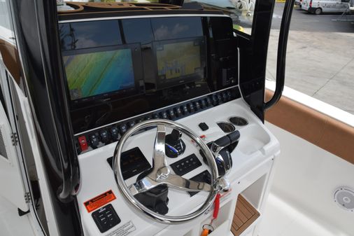 Sea Hunt Gamefish 30 Forward Seating image