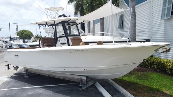 Sea Hunt Gamefish 30 Forward Seating image