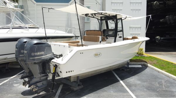 Sea Hunt Gamefish 30 Forward Seating image