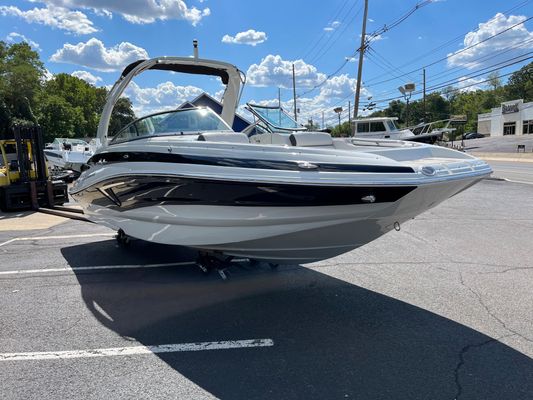 Crownline E 255 - main image