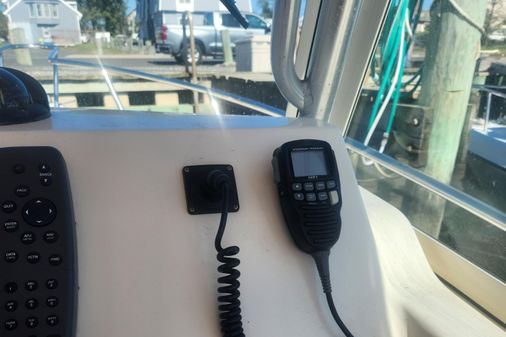 Parker 2510 Deep Vee Walkaround image