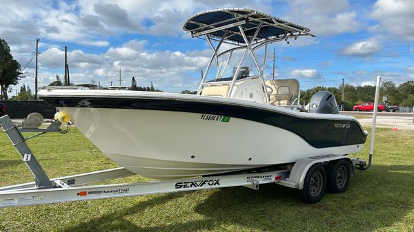 Sea Fox 206 Commander