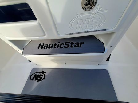 NauticStar 251 Hybrid image