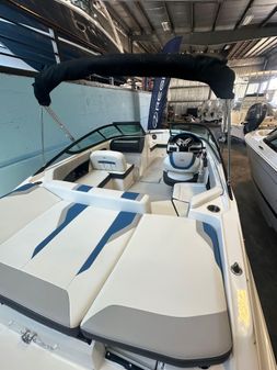 Regal 2000ES-BOWRIDER image