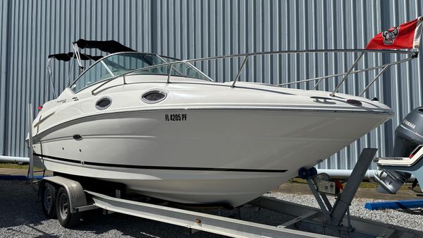 Sea Ray 240 Sundancer