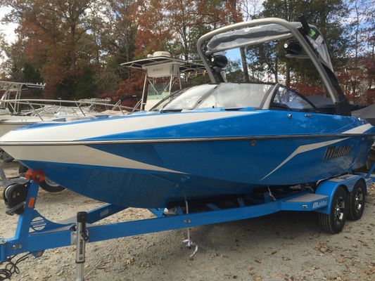 Malibu Wakesetter 21 VLX - main image