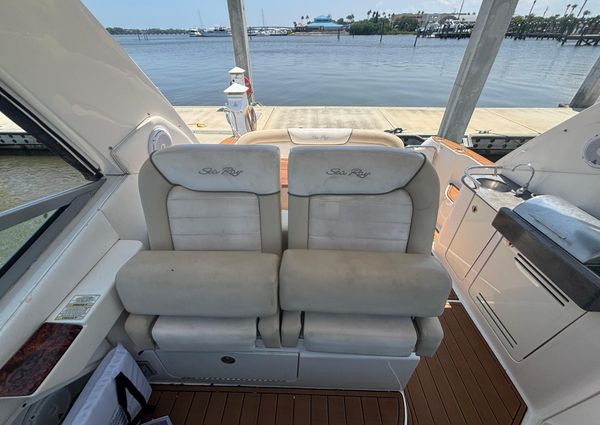 Sea Ray 330 Sundancer image