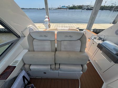 Sea Ray 330 Sundancer image