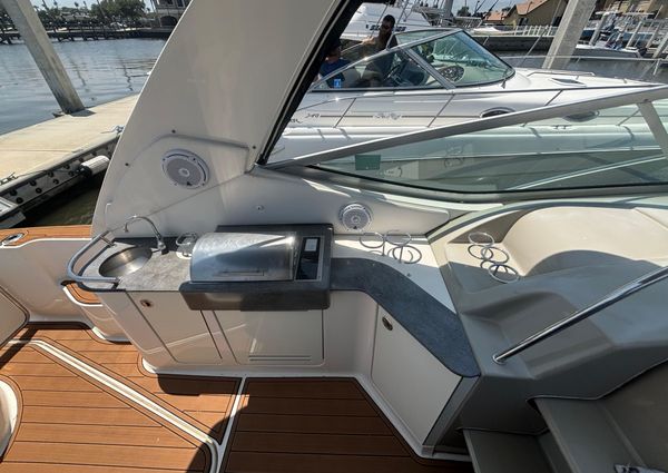 Sea Ray 330 Sundancer image