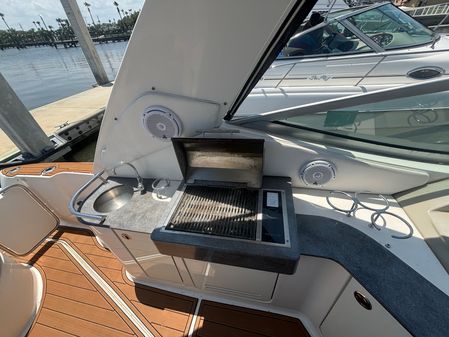 Sea Ray 330 Sundancer image