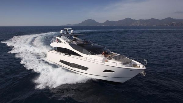 Sunseeker 86 Yacht