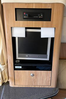Sea Ray 320 Sundancer image