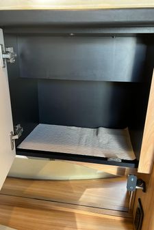 Sea Ray 320 Sundancer image