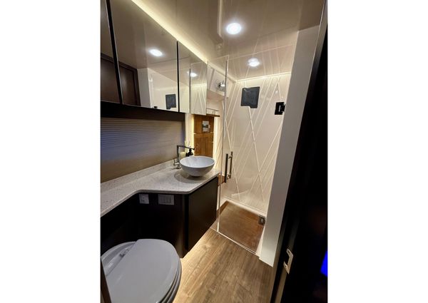 Regal 42 Grande Coupe image