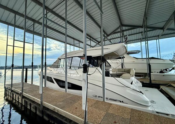 Regal 42 Grande Coupe image