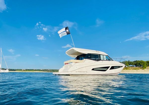 Regal 42 Grande Coupe image