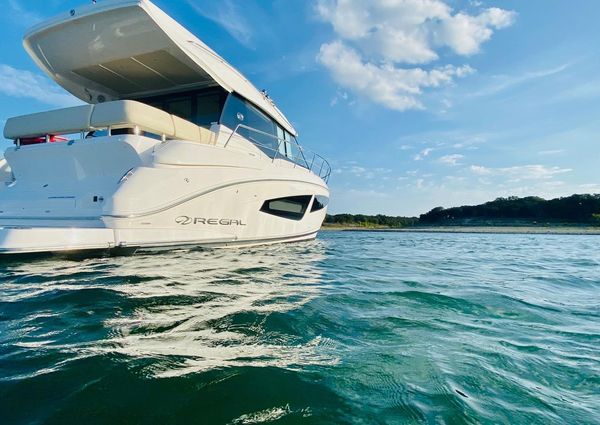 Regal 42 Grande Coupe image