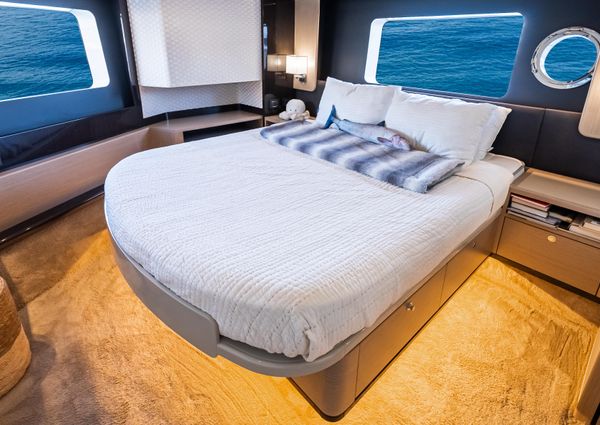 Absolute 48 Navetta image