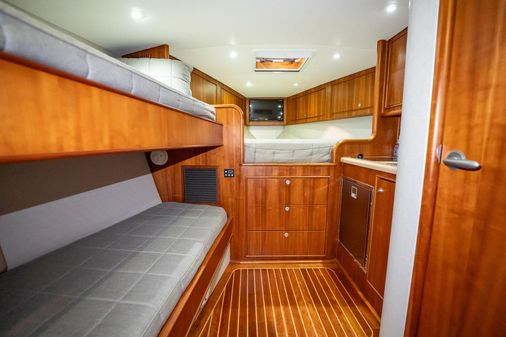 Winter Custom Yachts 38 Express image