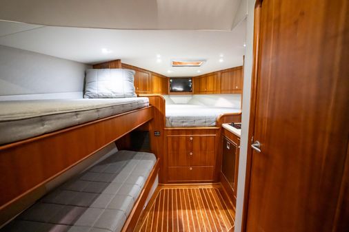 Winter Custom Yachts 38 Express image