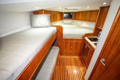 Winter Custom Yachts 38 Express image