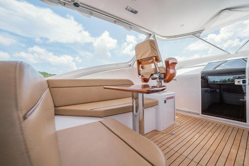 Winter Custom Yachts 38 Express image