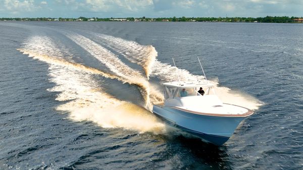 Winter Custom Yachts 38 Express image