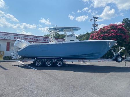 Cobia 301-CENTER-CONSOLE image