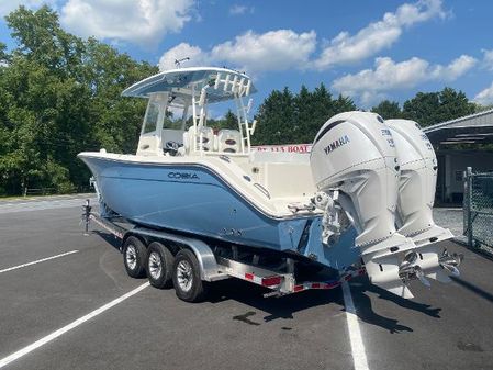 Cobia 301-CENTER-CONSOLE image